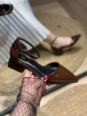 کفش زنانه مجسلی جنس ورنی ترک نوک تیز سگک دار